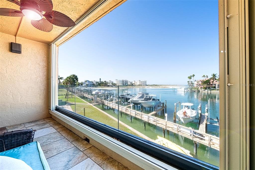 1060 PINELLAS BAYWAY S 106 photo 22