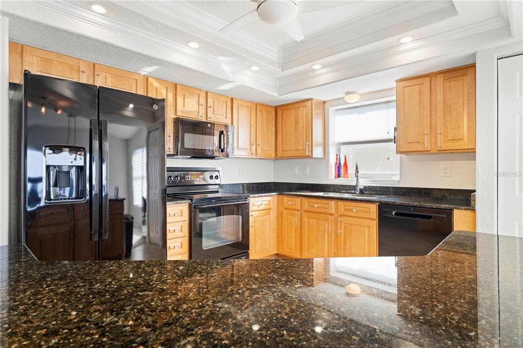 101 N MARION COURT 221 photo 23