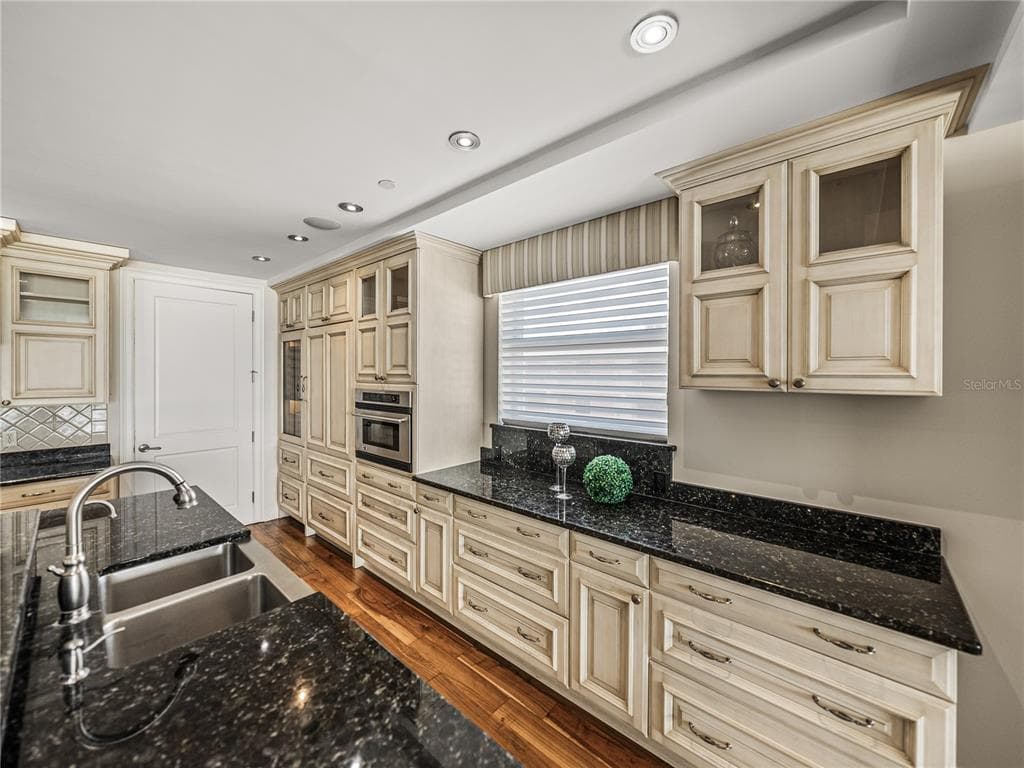 3910 GULF BOULEVARD 400 photo 23