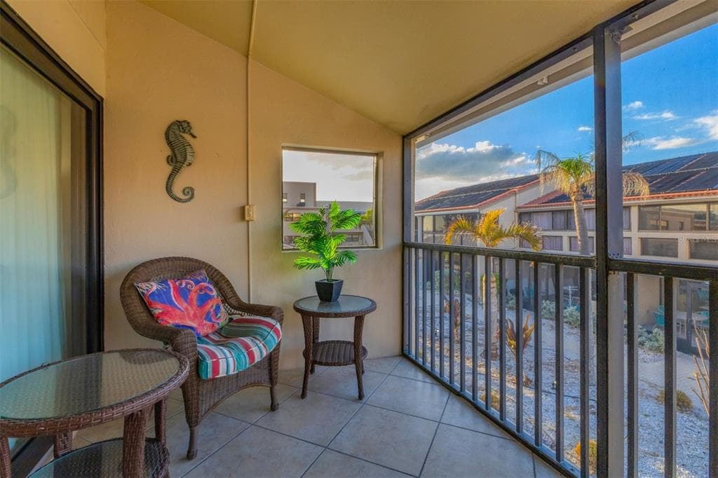 4621 GULF OF MEXICO DRIVE 10D photo 21
