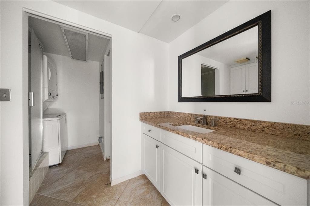 1501 GULF BOULEVARD 604 photo 19