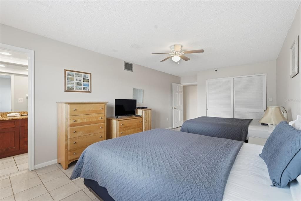 17450 GULF BOULEVARD 104 photo 14