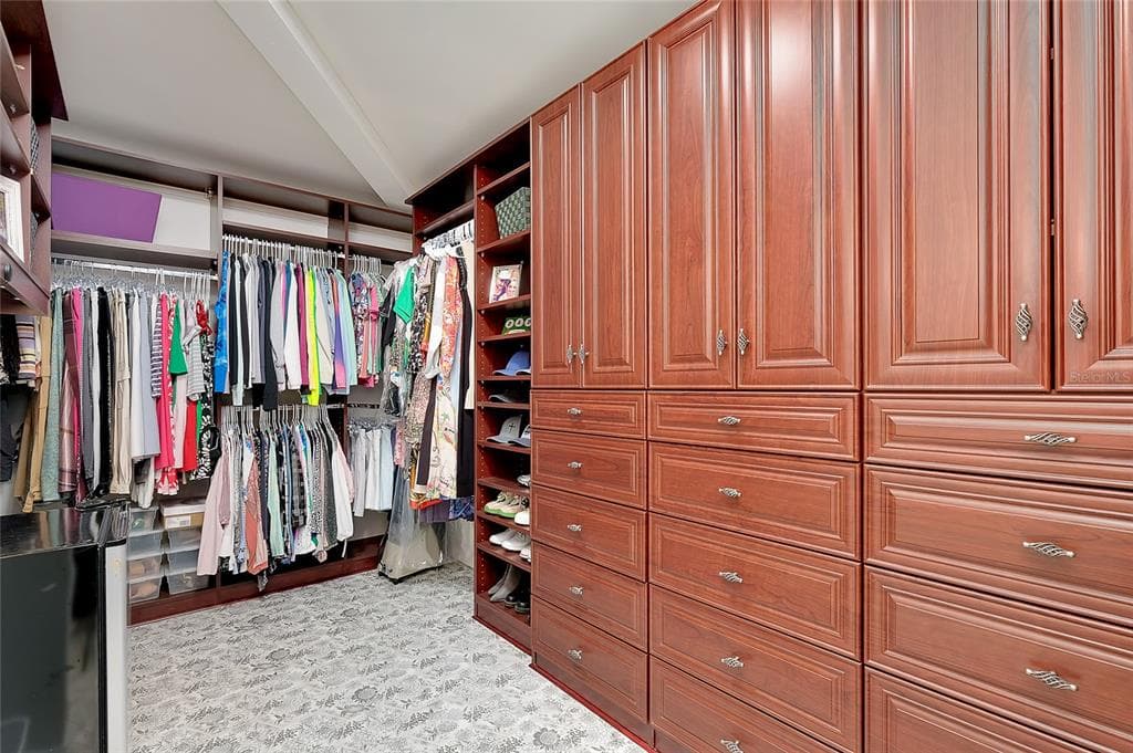 1089 BAYSHORE DRIVE photo 23
