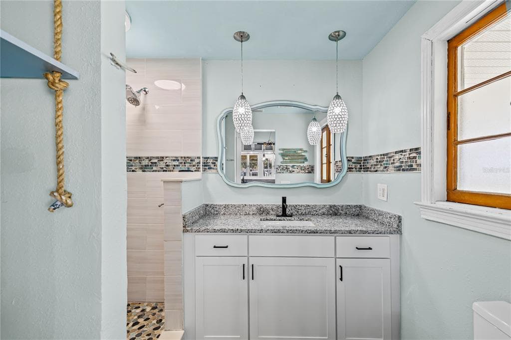 5642 RIVERVIEW DRIVE photo 8