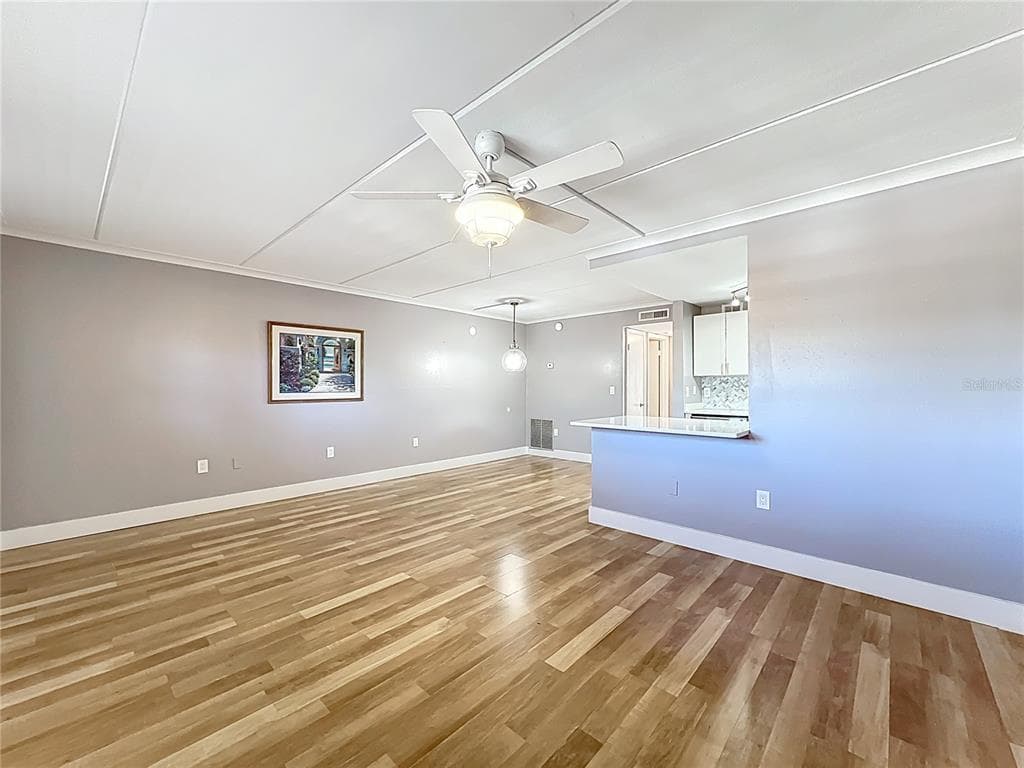12760 INDIAN ROCKS ROAD 583 photo 5