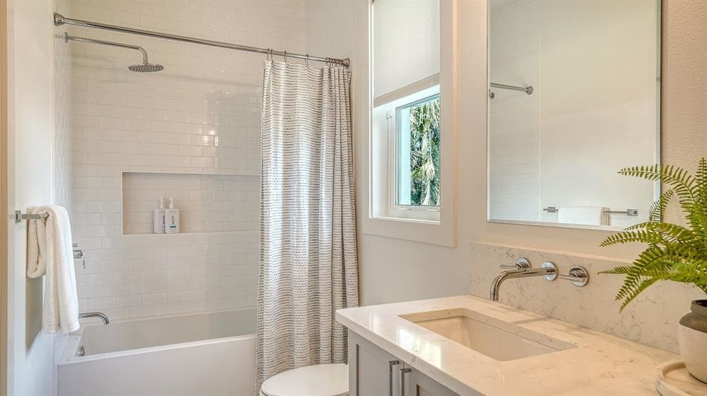 6136 HOLLYWOOD BOULEVARD photo 20