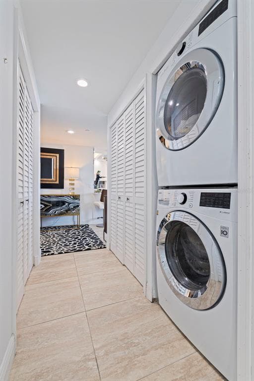 1520 GULF BOULEVARD 1506 photo 21