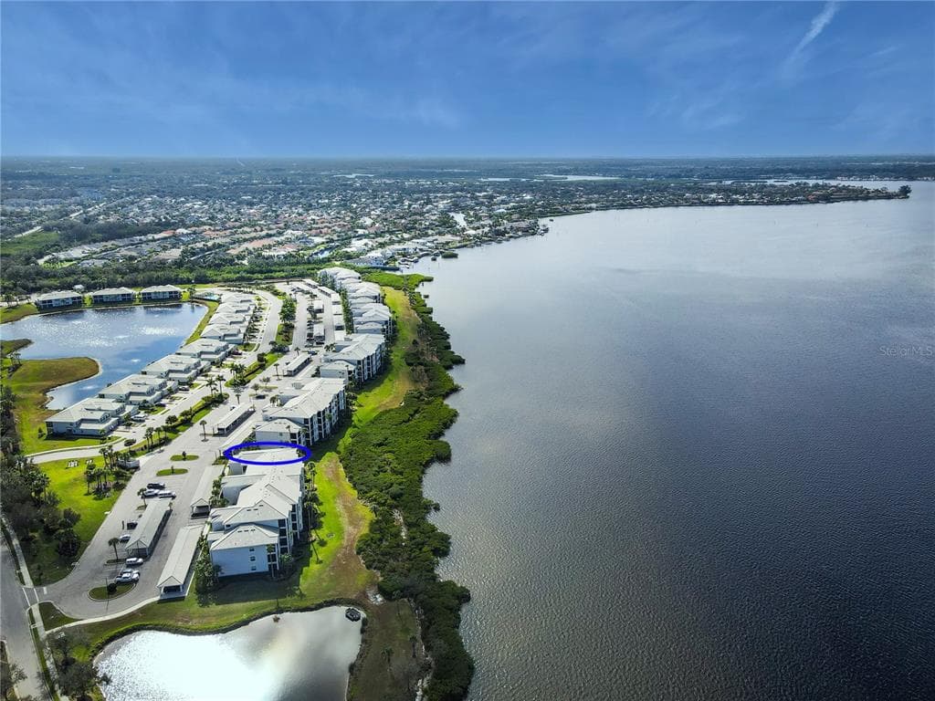 1030 TIDEWATER SHORES LOOP 401 photo 5