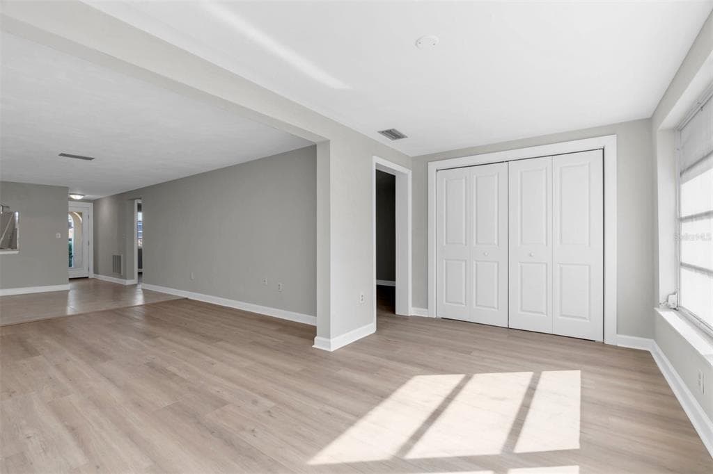 4343 SUMMERSUN DRIVE 4343 photo 18