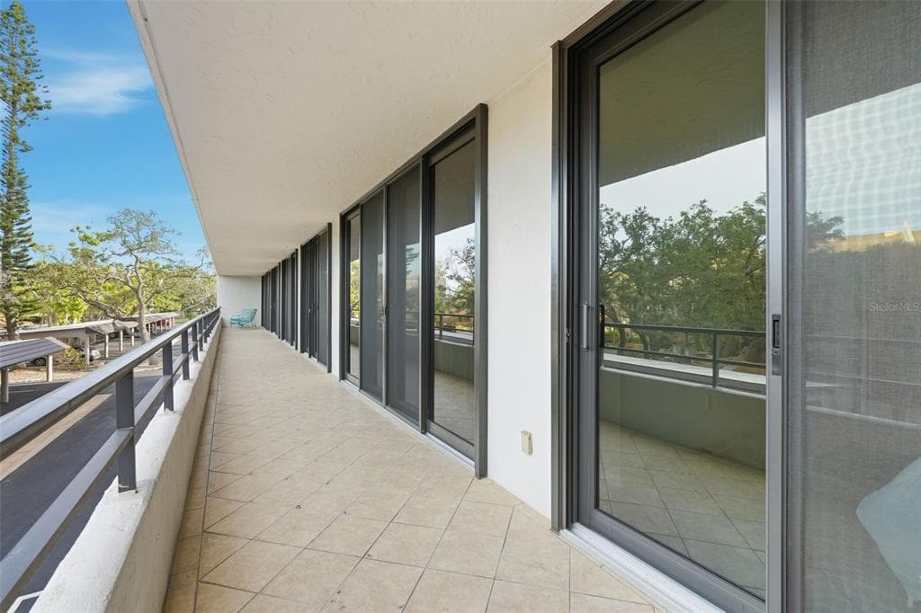 6415 MIDNIGHT PASS ROAD 211 photo 11