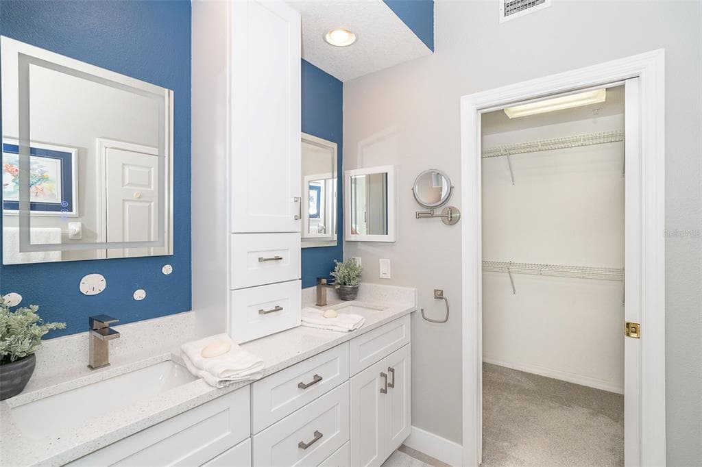 8226 HARBORSIDE CIRCLE photo 16
