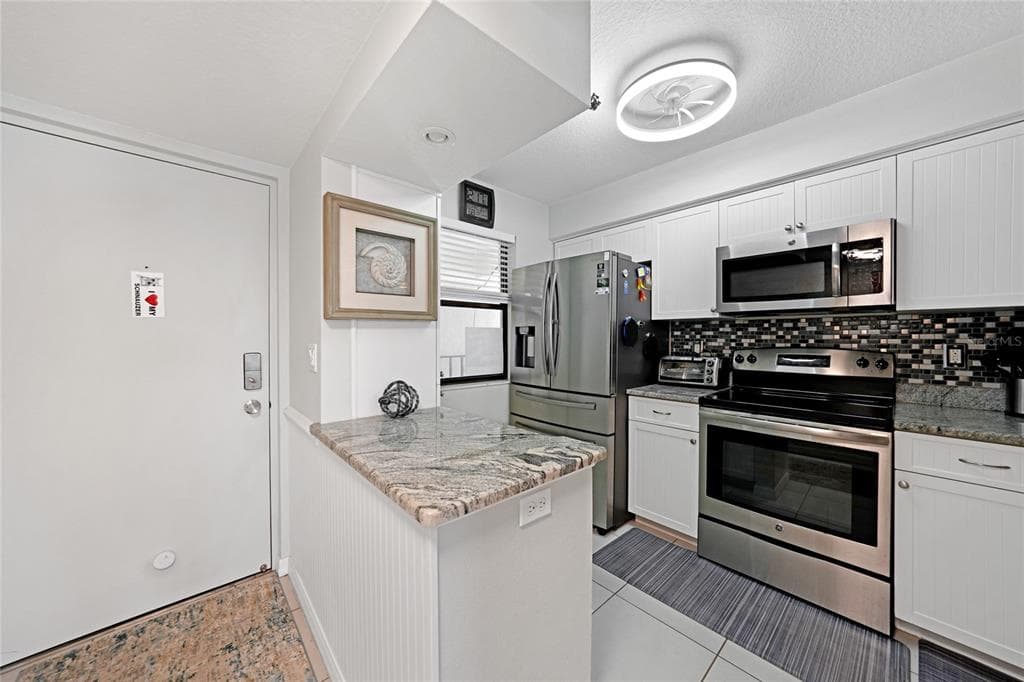 1701 BEACH ROAD 202 photo 6