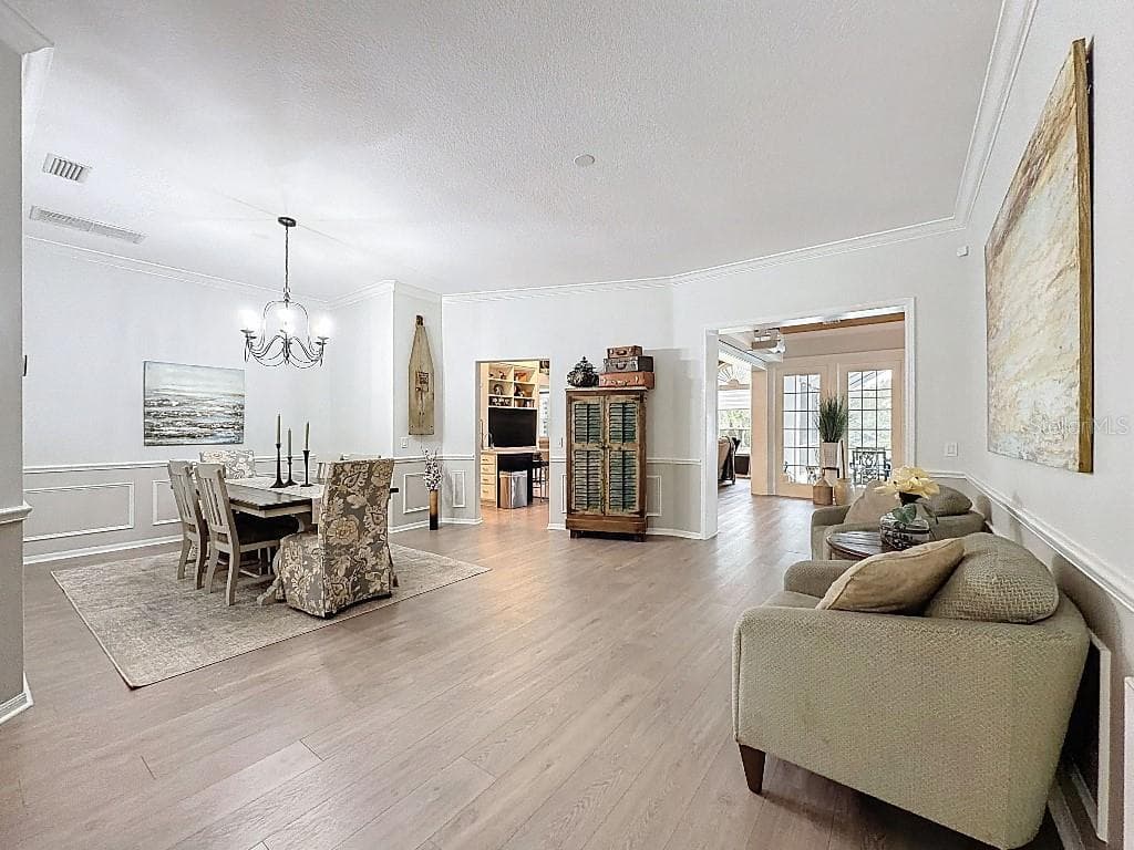 8805 CROSSWOOD COURT photo 9