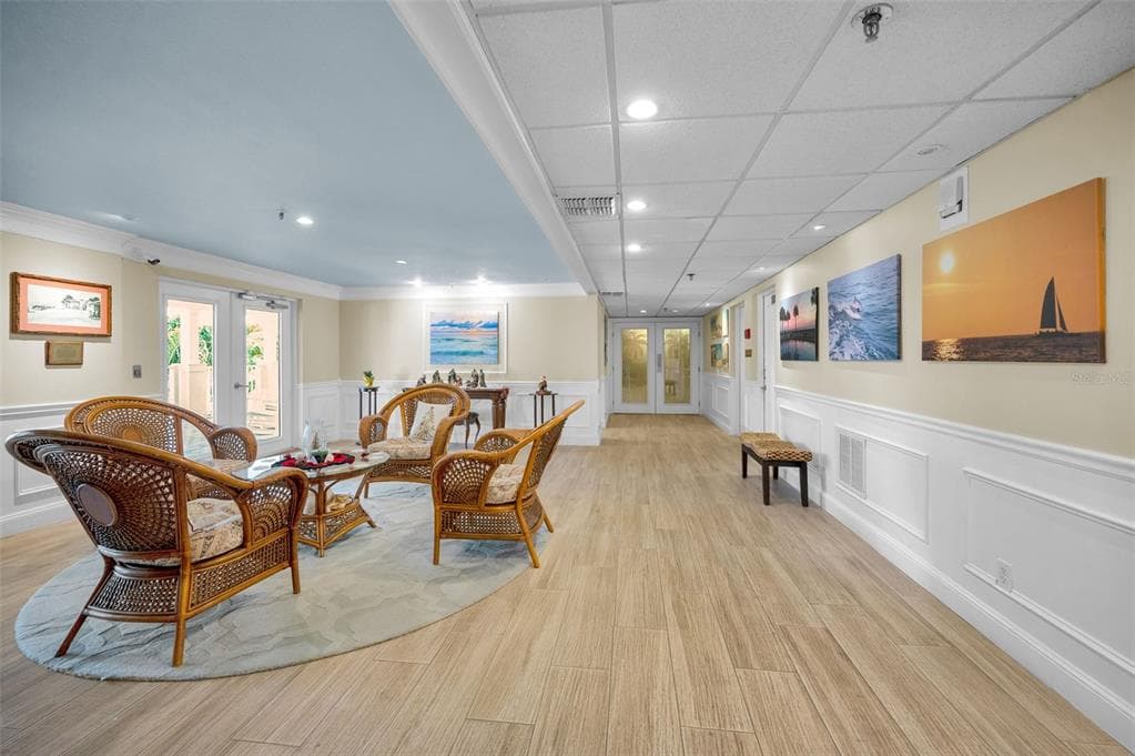 1582 GULF BOULEVARD 1106 photo 7
