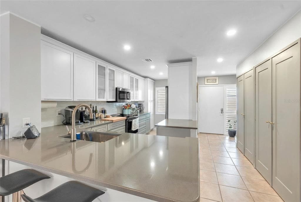 1650 1ST AVENUE W 307B photo 3