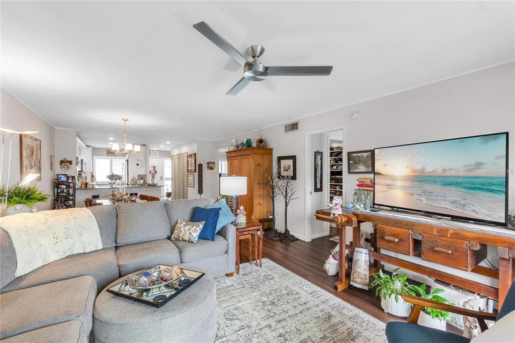 1650 1ST AVENUE W 307B photo 11