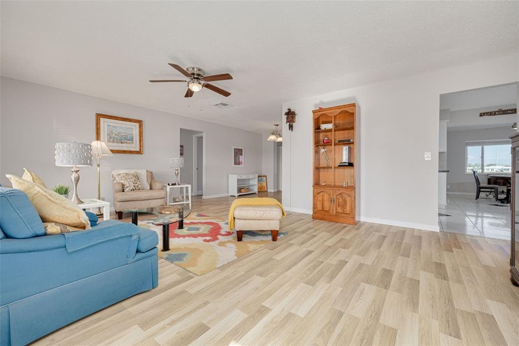9705 MAINLANDS BOULEVARD W photo 7