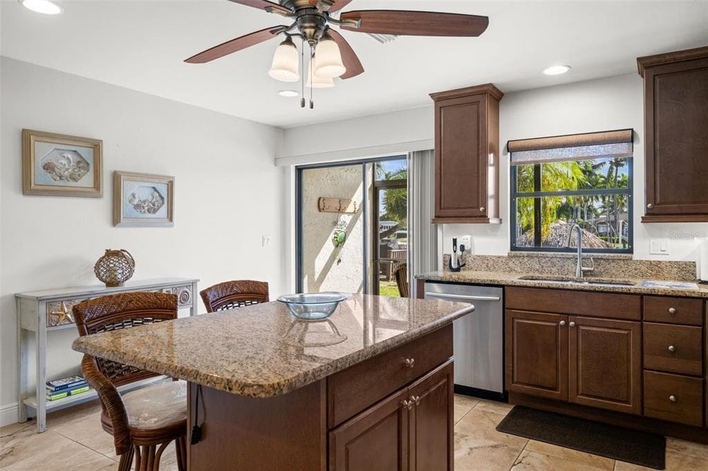 4803 SW SANTA BARBARA COURT 8 photo 9