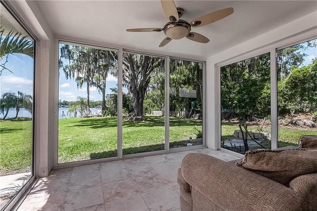 18620 WAYNE ROAD photo 22