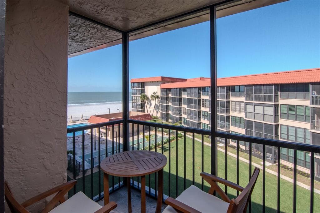 17580 GULF BOULEVARD 403 photo 19