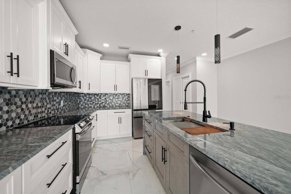 211 DOLPHIN POINT 301 photo 6