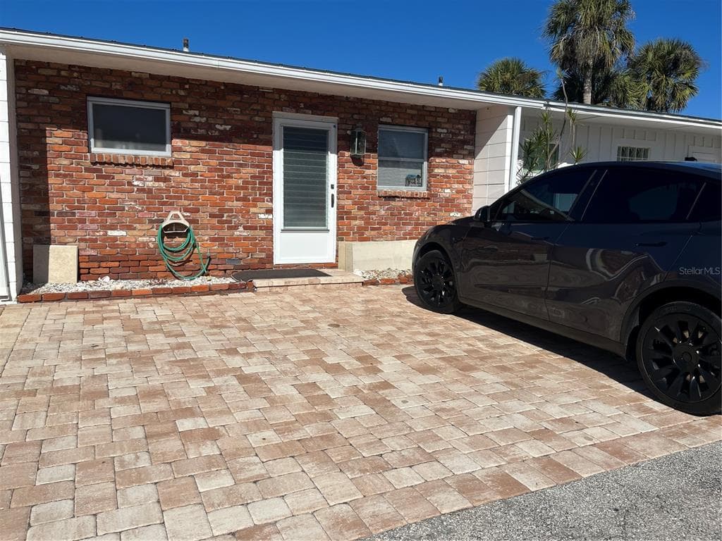 701 SAINT JUDES DRIVE S 3 photo 2