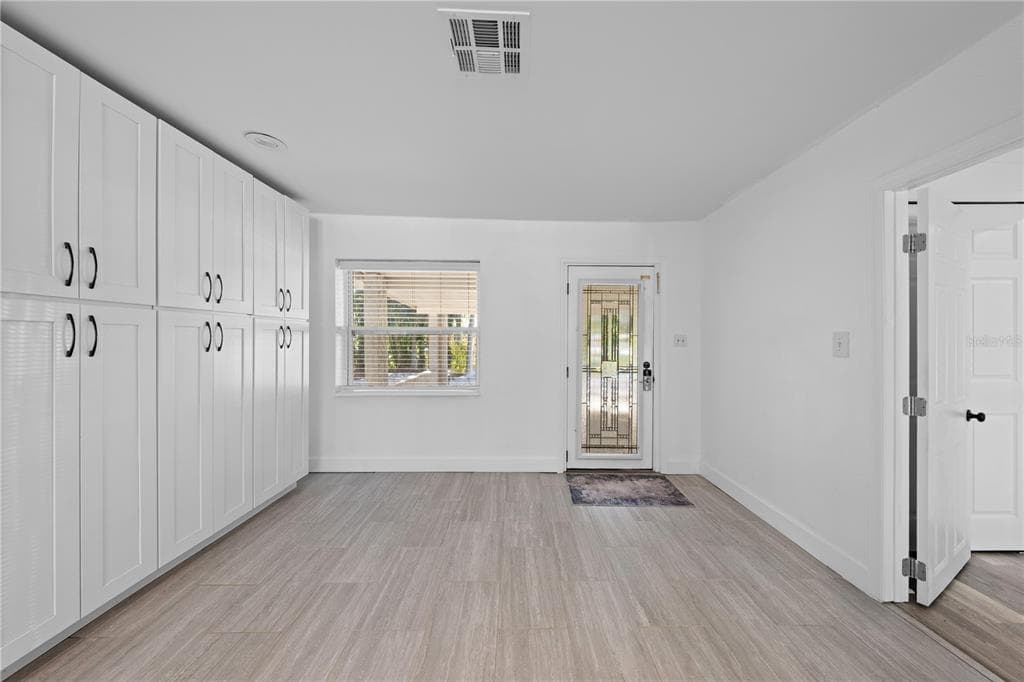 4321 RUMMELL ROAD photo 14