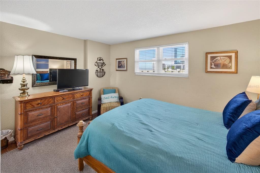 445 HAMDEN DRIVE 405 photo 11