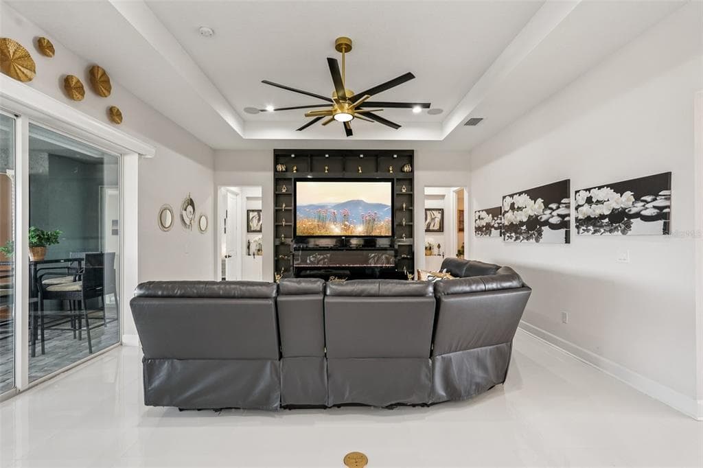 5027 LAKE TOSCANA DRIVE photo 15