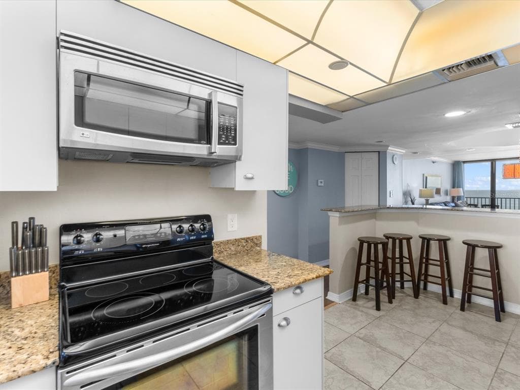 1290 GULF BOULEVARD 903 photo 16