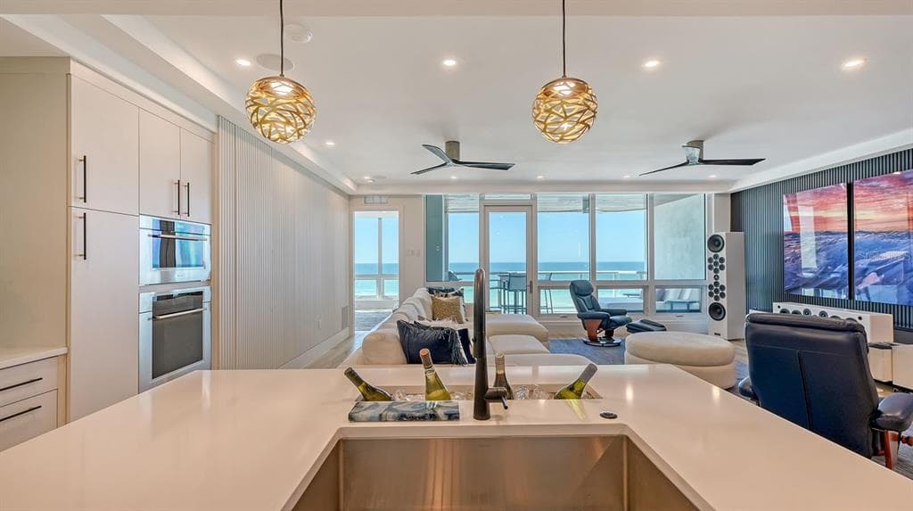 1035 SEASIDE DRIVE 503 photo 18