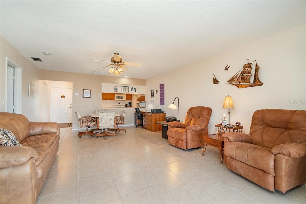 2700 MAGDALINA DRIVE 2B photo 7