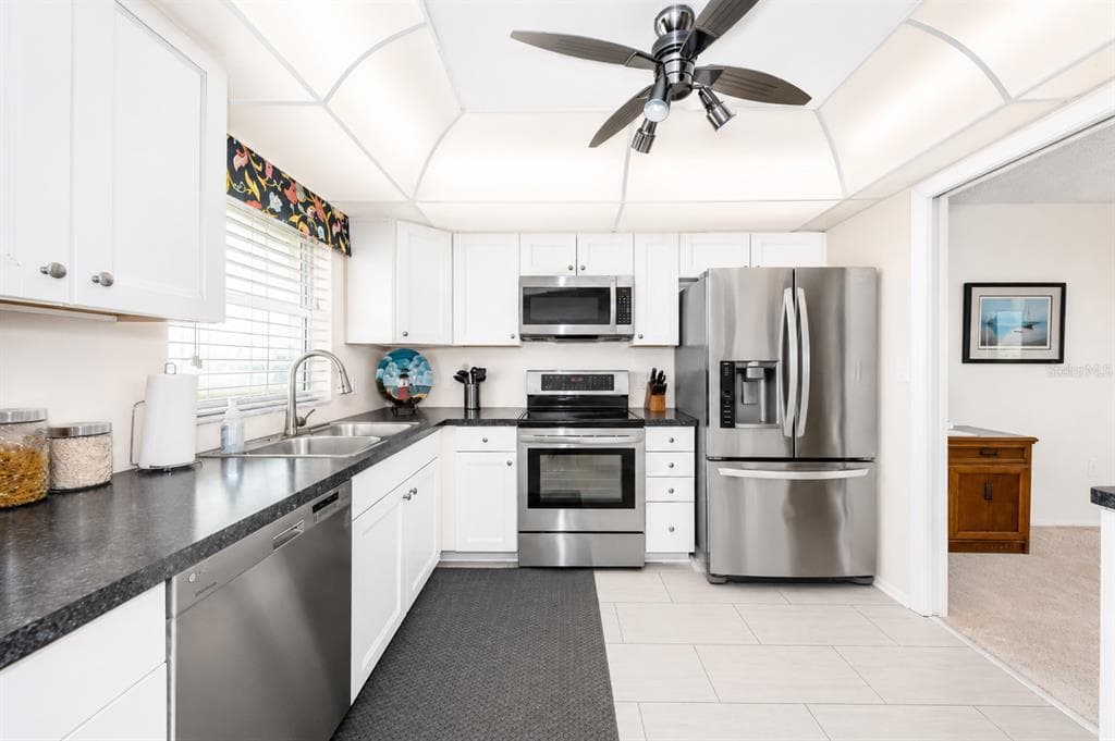 4725 COVE CIRCLE 808 photo 8