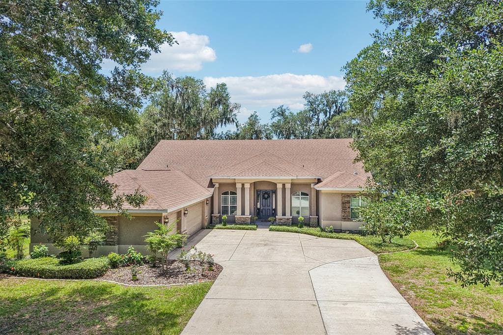 11325 HIDDEN VALLEY LANE photo 1