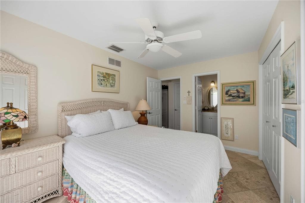 6005 MIDNIGHT PASS ROAD N4 photo 10