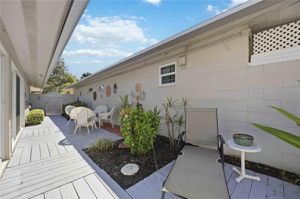 6005 MIDNIGHT PASS ROAD N4 photo 19