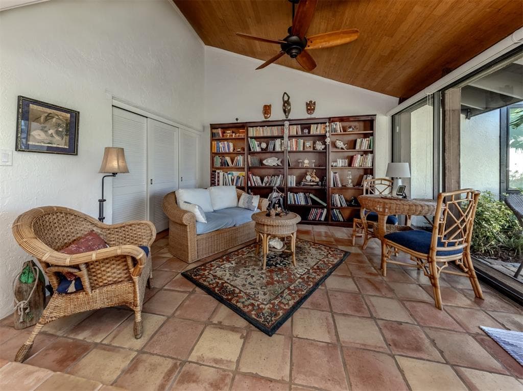 786 SARABAY ROAD 19 photo 24
