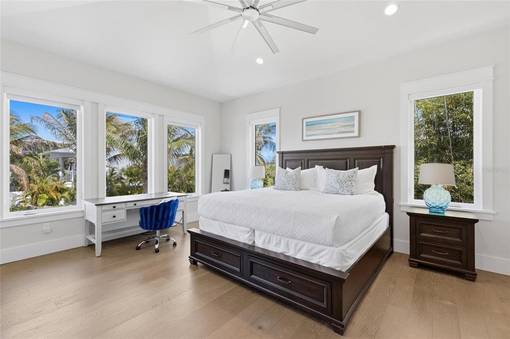 50 N SHORE DRIVE photo 18