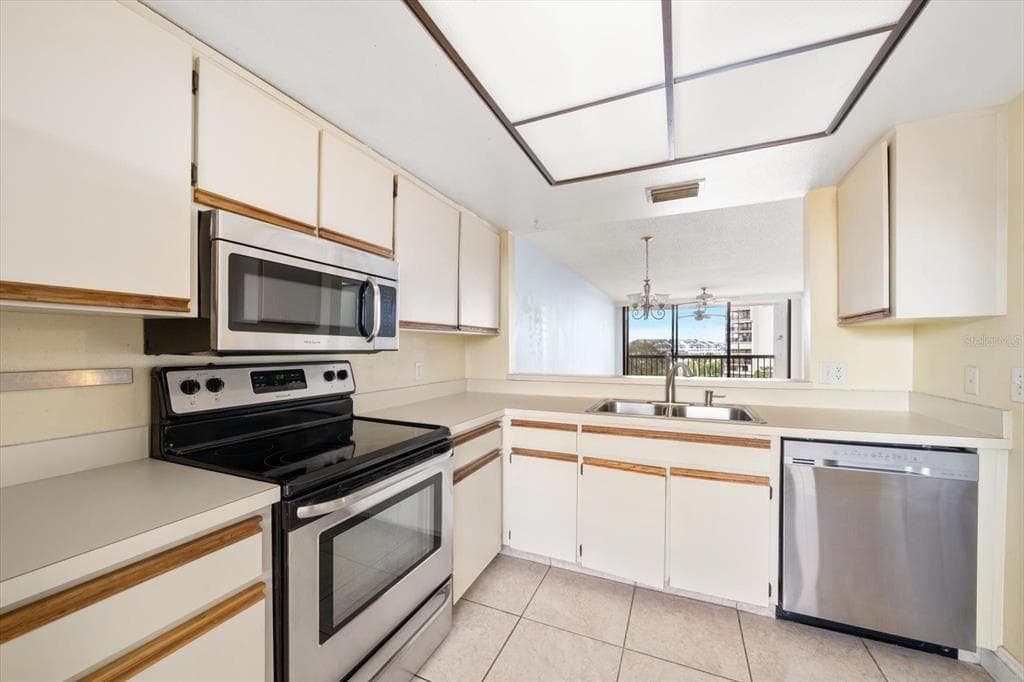 11590 SHIPWATCH DRIVE 447 photo 22