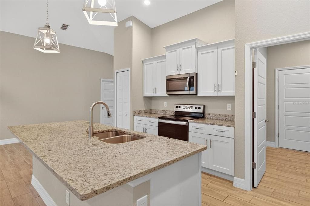 14464 FORT MYERS AVENUE photo 8