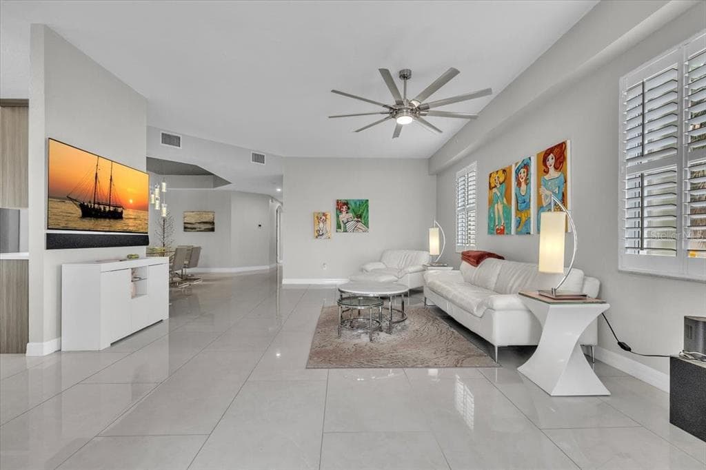 129 BREAKERS COURT 121 photo 8