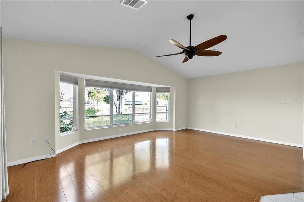 272 BROADMOOR LANE photo 24