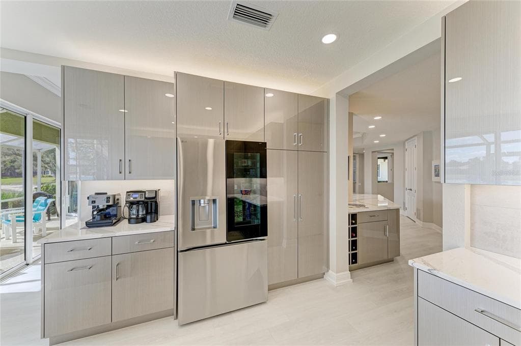 6527 MOORINGS POINT CIRCLE 101 photo 13