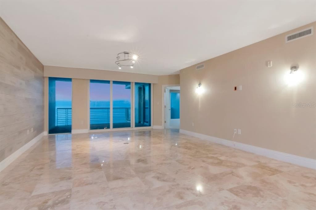 1350 GULF BOULEVARD 703 photo 5