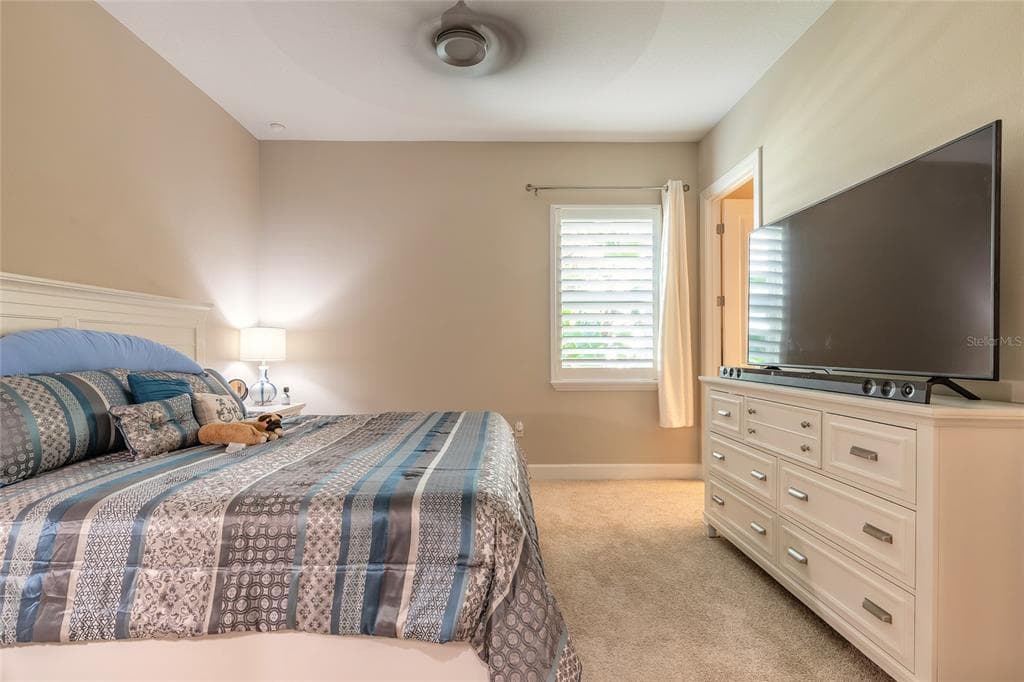 31 S RIVERWALK DRIVE photo 23