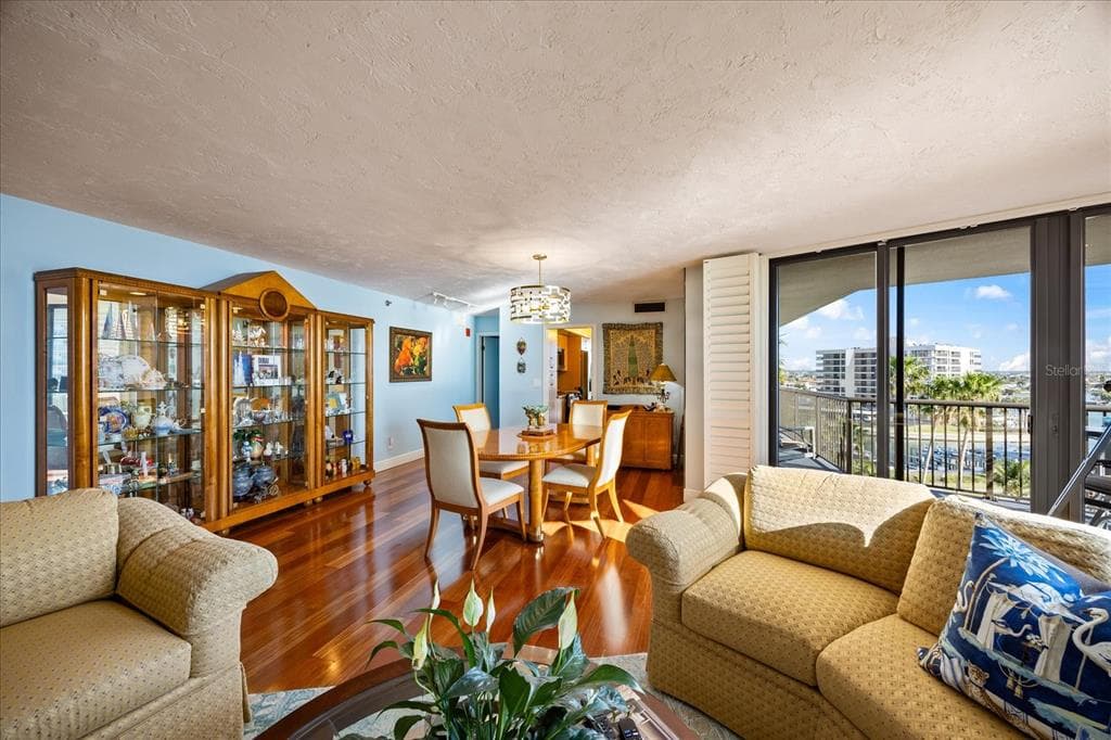 1600 GULF BOULEVARD 618 photo 12