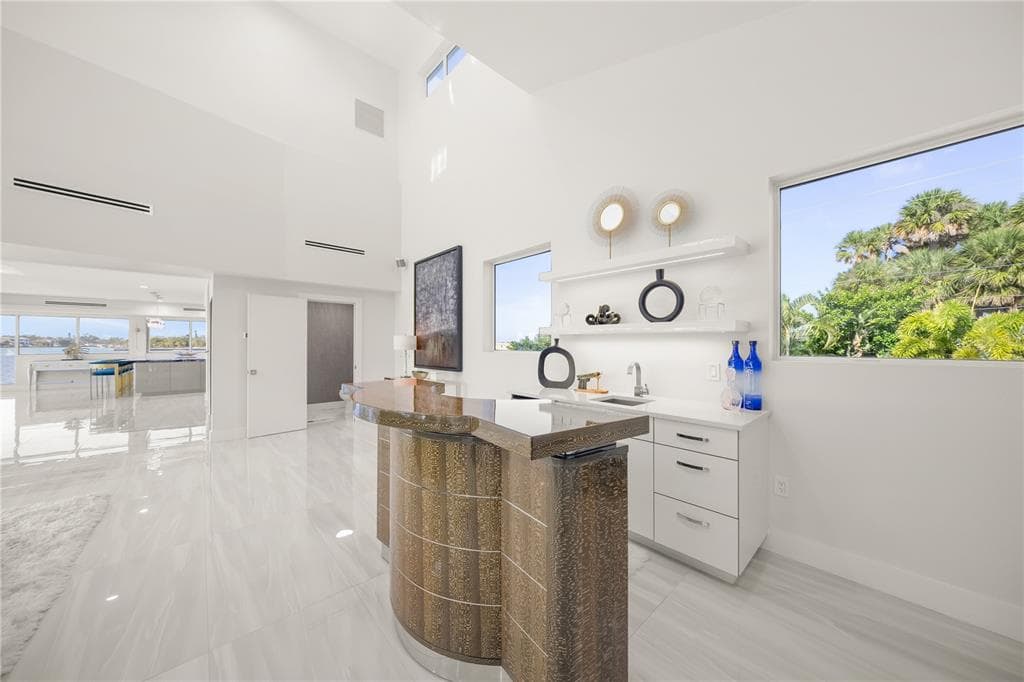 1400 SIESTA DRIVE photo 11