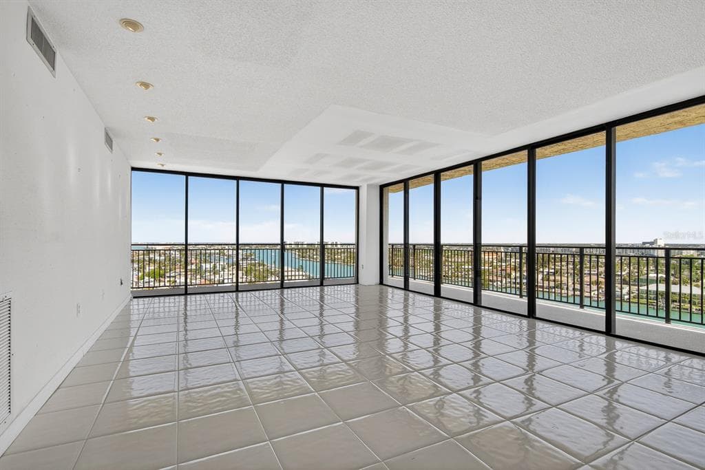 7650 BAYSHORE DRIVE 1105 photo 5