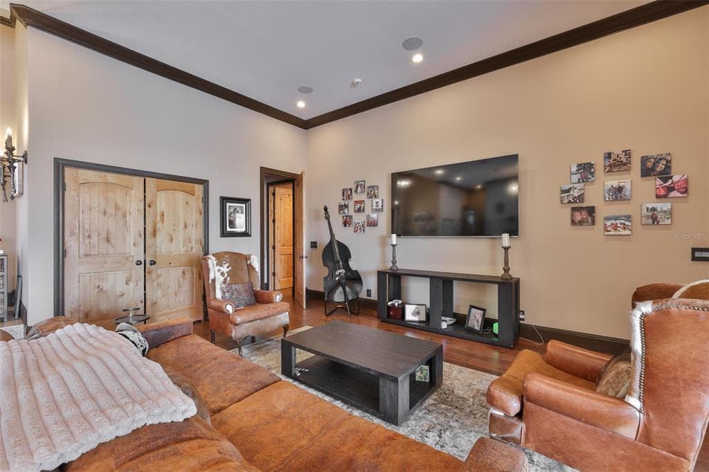 9805 COMPASS POINT WAY photo 13
