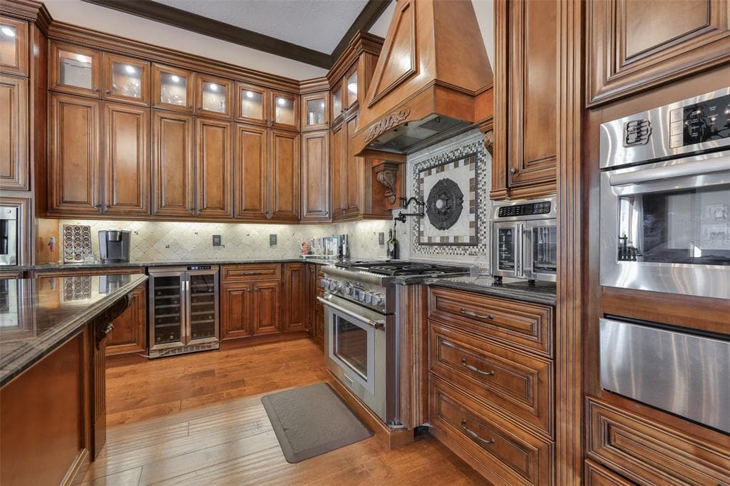9805 COMPASS POINT WAY photo 22